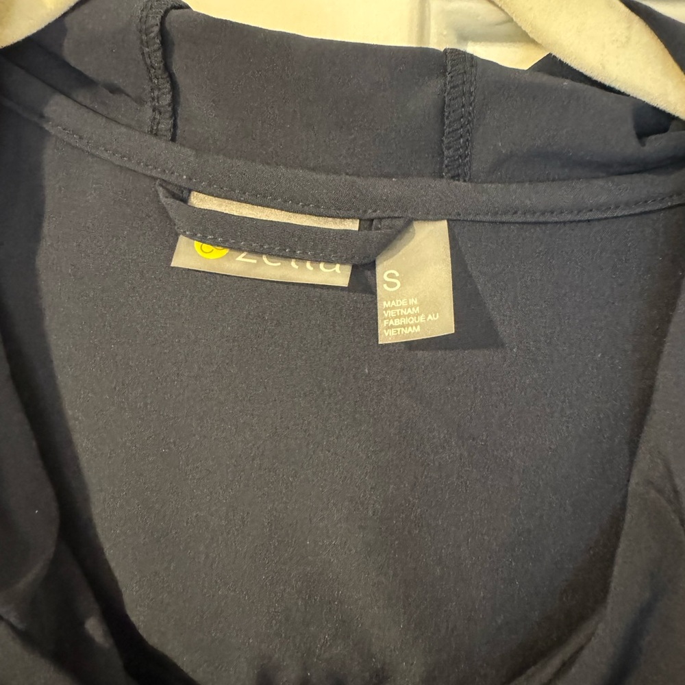 Zella Navy Excursion Hooded Packable Anorak (S) - Picture 10 of 12